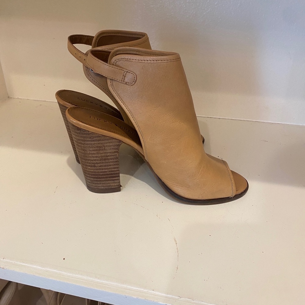 Lucky Brand Tan Leather Peep-Toe Heels